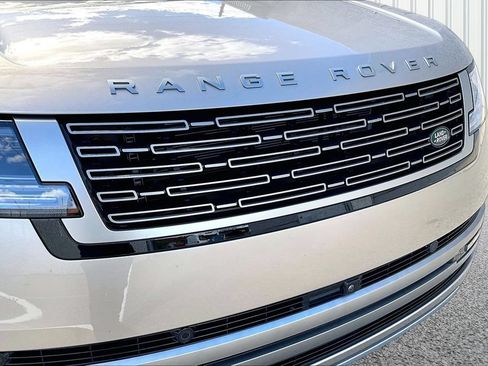 Used 2026 Land Rover Range Rover Long Wheelbase SE AWD/4WD image 32