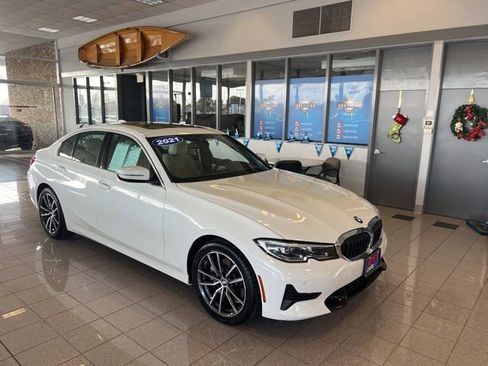 Used 2021 BMW 330e w/ Convenience Package image 2