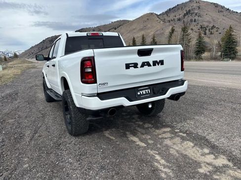 New 2025 RAM 1500 Big Horn AWD/4WD image 17