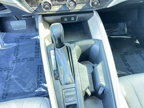 Certified 2025 Honda Accord LX image 18