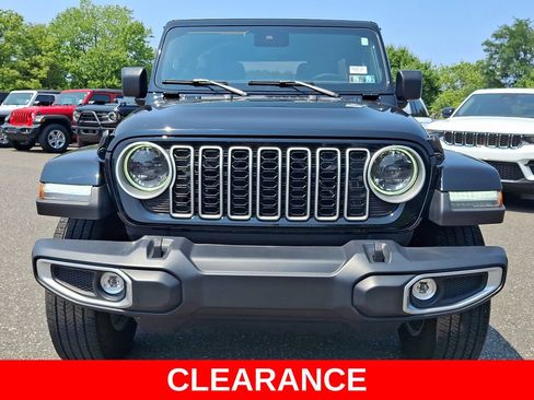Used 2024 Jeep Wrangler Unlimited Sahara w/ Safety Group AWD/4WD image 2