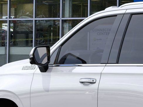 New 2025 Chevrolet Tahoe High Country w/ Sun And Tow Package image 12