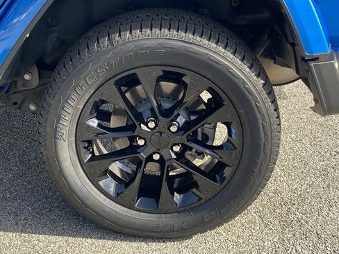 Used 2022 Jeep Wrangler Unlimited Sahara w/ Cold Weather Group image 37