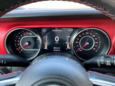 Certified 2022 Jeep Wrangler Unlimited Rubicon w/ Cold Weather Group image 11