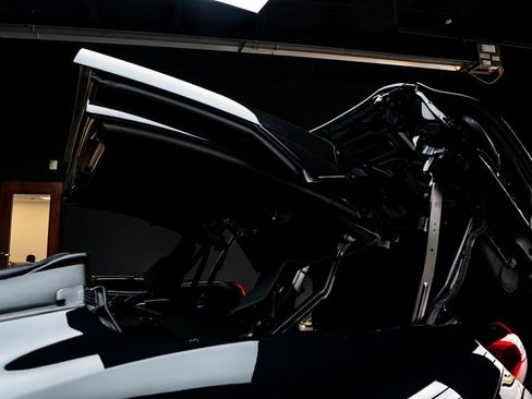 Used 2019 Ferrari Portofino RWD image 35