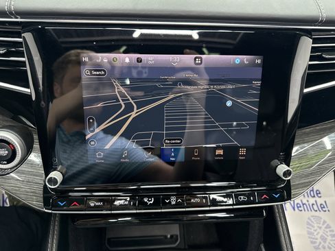 Used 2022 Jeep Wagoneer Series III w/ Premium Group I image 20