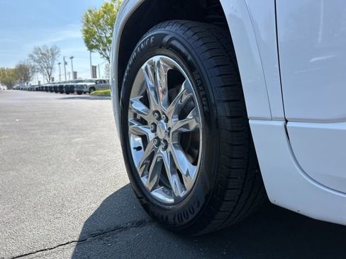 Used 2019 Chevrolet Traverse High Country w/ LPO, Floor Liner Package image 11