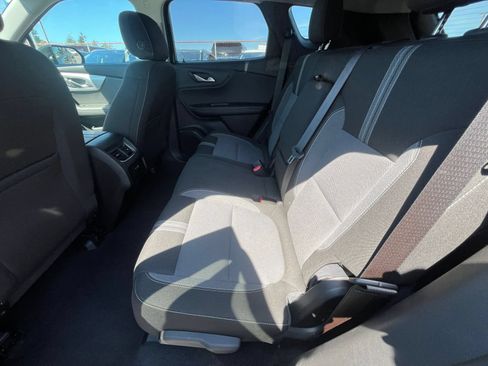 Used 2025 Chevrolet Blazer LT FWD image 27