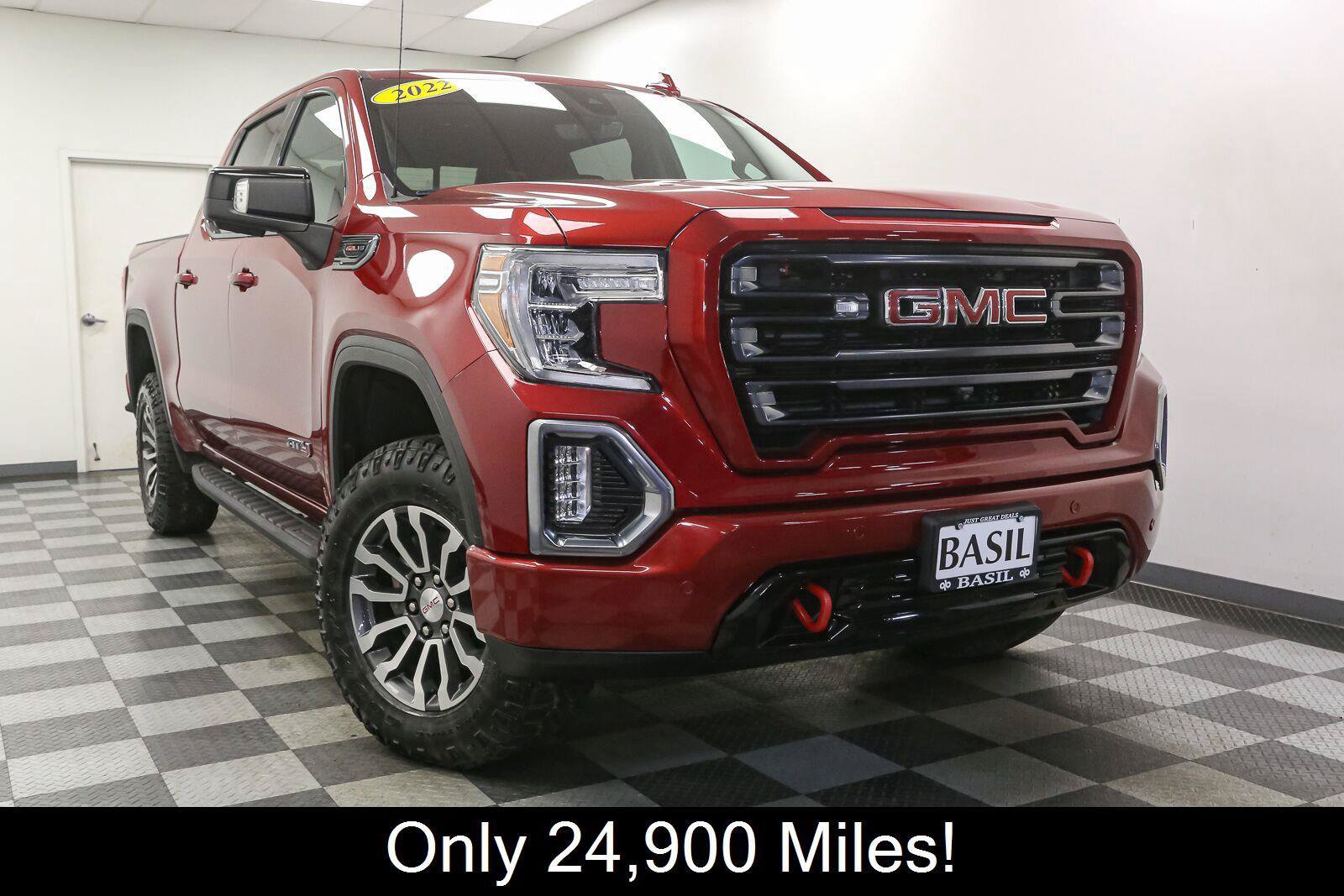 Used 2022 GMC Sierra 1500 AT4 w/ AT4 Premium Package AWD/4WD image 2