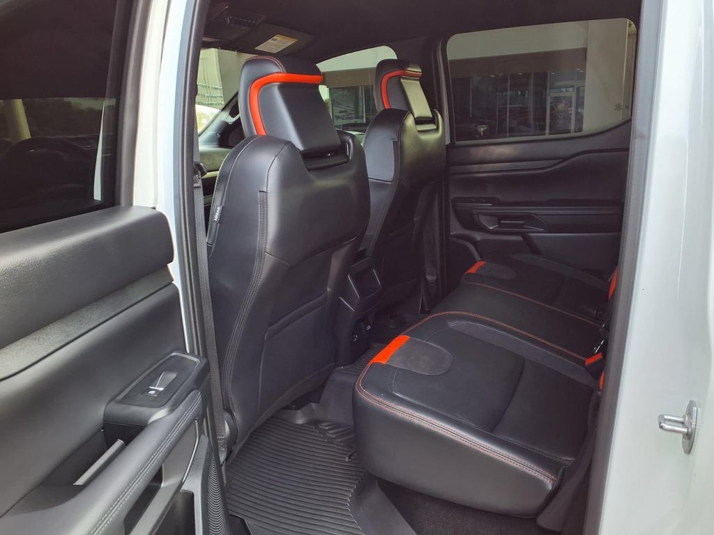 Used 2025 Ford Ranger Raptor AWD/4WD image 18