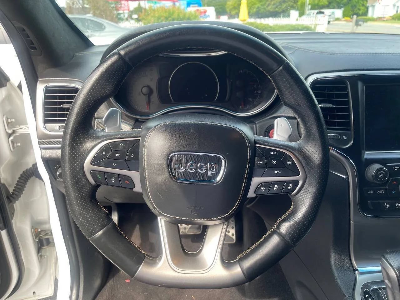 Used 2017 Jeep Grand Cherokee SRT AWD/4WD image 33