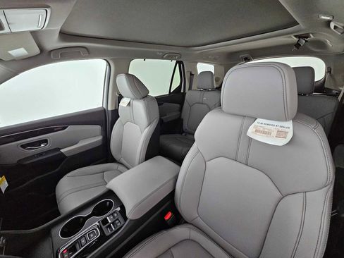 New 2025 Honda Pilot Touring image 25