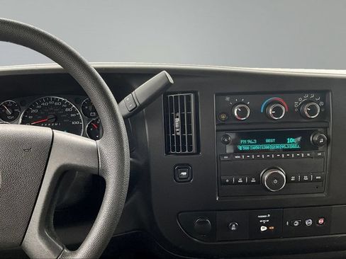 Used 2019 Chevrolet Express 2500 LS RWD image 10