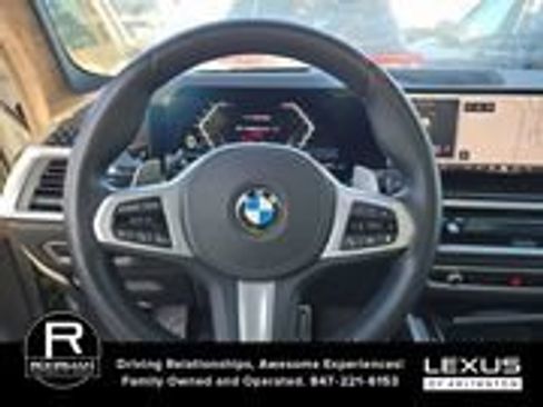 Used 2026 BMW X7 xDrive40i w/ M Sport Package image 9