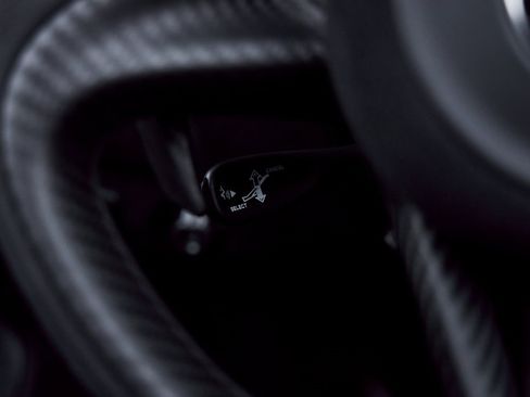 Used 2024 McLaren 750S Spider image 54