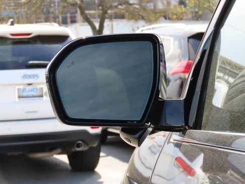 Used 2023 Ford Expedition Limited image 19