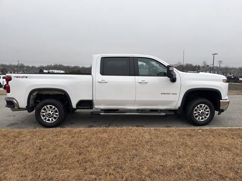Certified 2025 Chevrolet Silverado 2500 LT w/ Convenience Package image 10
