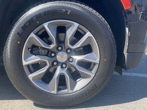 Used 2024 Chevrolet Tahoe LS w/ Driver Alert Package RWD image 9