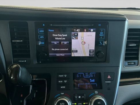 Used 2017 Toyota Sienna XLE w/ XLE Navigation Package AWD/4WD image 21