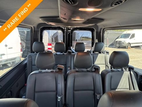 Used 2021 Mercedes-Benz Sprinter 2500 image 8