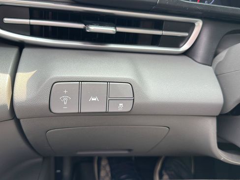 Used 2023 Hyundai Elantra SEL FWD image 23