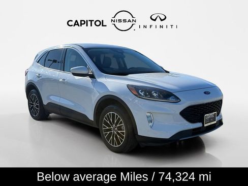 Used 2022 Ford Escape SEL w/ Technology Package image 3