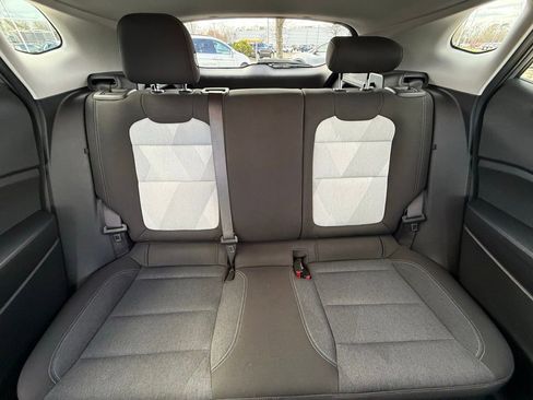 Used 2024 Chevrolet Trax LS image 27