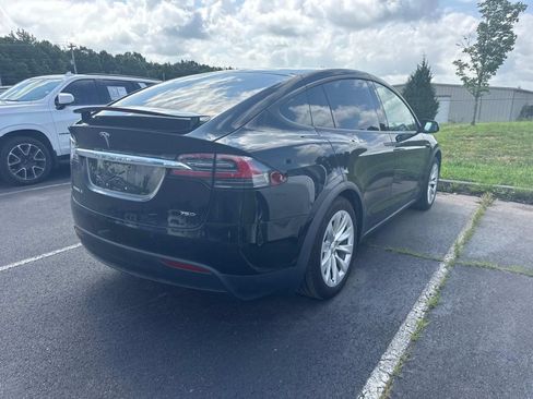 Used 2018 Tesla Model X 75D AWD/4WD image 6