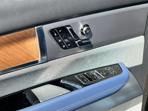 New 2026 Cadillac Vistiq Premium Luxury w/ LPO, Floor Liner Package AWD/4WD image 18