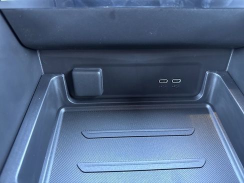 New 2026 GMC Sierra EV Elevation w/ LPO, Elevation Dark Package AWD/4WD image 33