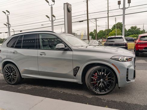 Used 2024 BMW X5 xDrive40i w/ M Sport Package AWD/4WD image 10