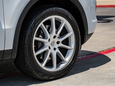 Used 2019 Porsche Cayenne AWD/4WD image 57