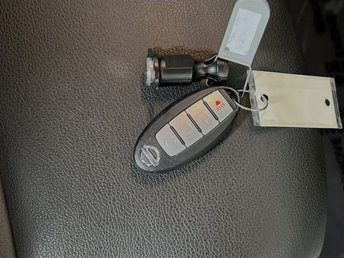 Used 2019 Nissan Kicks SR w/ SR Premium Package image 36