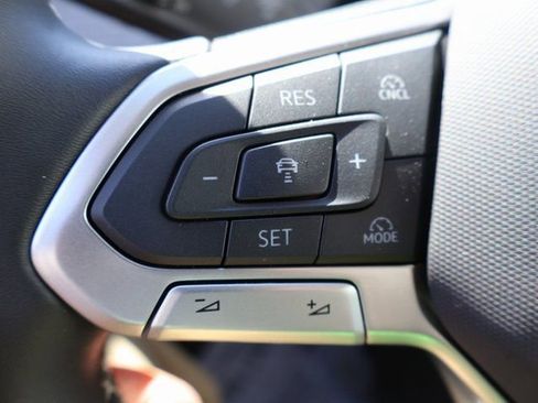 Used 2025 Volkswagen Tiguan S AWD/4WD image 30