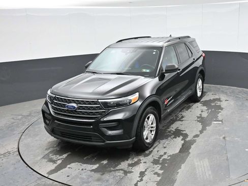 Used 2021 Ford Explorer XLT AWD/4WD image 16