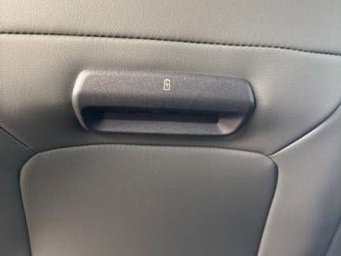 New 2025 Ford Expedition Active image 37