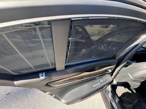 Used 2015 BMW 750i RWD image 32