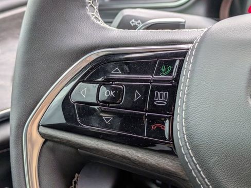 Used 2025 Jeep Grand Cherokee L Overland w/ Luxury Tech Group IV image 29