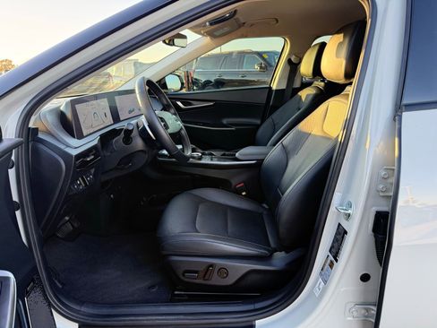 Used 2023 Kia EV6 Wind w/ Wind Technology Package image 5