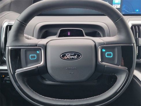 New 2025 Ford Expedition Max Platinum w/ Stealth Performance Package image 32