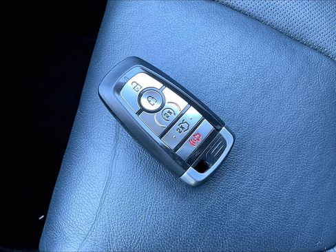 Used 2016 Ford Edge Titanium w/ Equipment Group 301A image 14