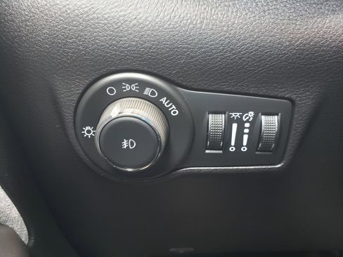 Certified 2024 Jeep Compass Latitude AWD/4WD image 22