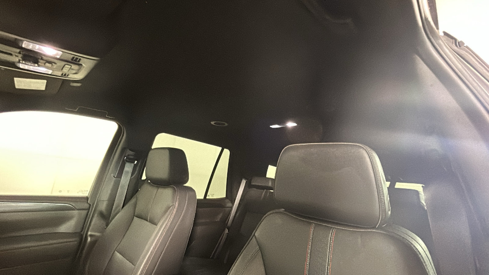 Used 2023 Chevrolet Tahoe RST w/ RST Performance Edition AWD/4WD image 16