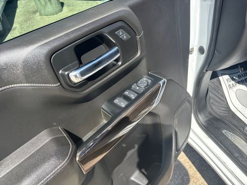 Used 2022 Chevrolet Silverado 1500 LT image 12