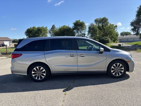Used 2022 Honda Odyssey EX-L image 4