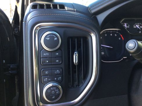 Used 2019 GMC Sierra 1500 AT4 w/ AT4 Premium Package image 11