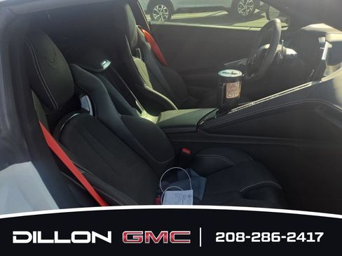 Used 2021 Chevrolet Corvette Stingray Coupe w/ Z51 Performance Package RWD image 15