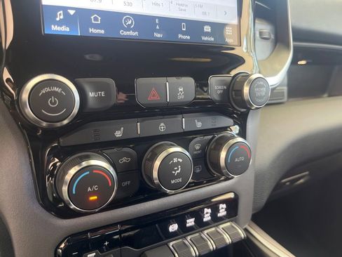 New 2022 RAM 2500 Big Horn w/ Level C Equiment Group image 45