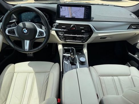 Used 2023 BMW M550i xDrive AWD/4WD image 24