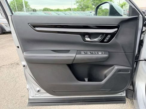 Used 2025 Honda CR-V EX-L image 14